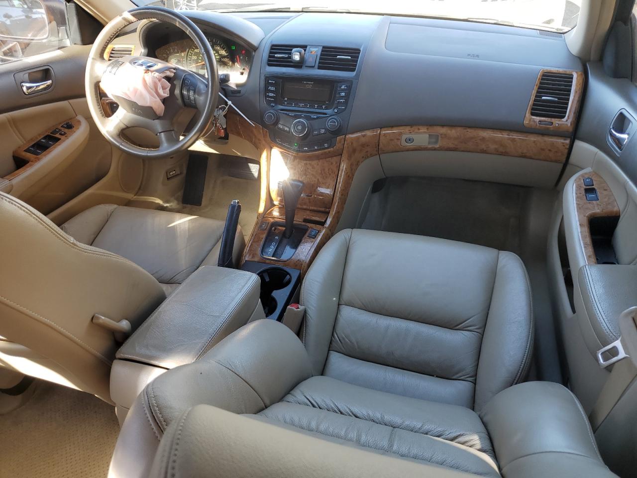 2005 Honda Accord - Image 8