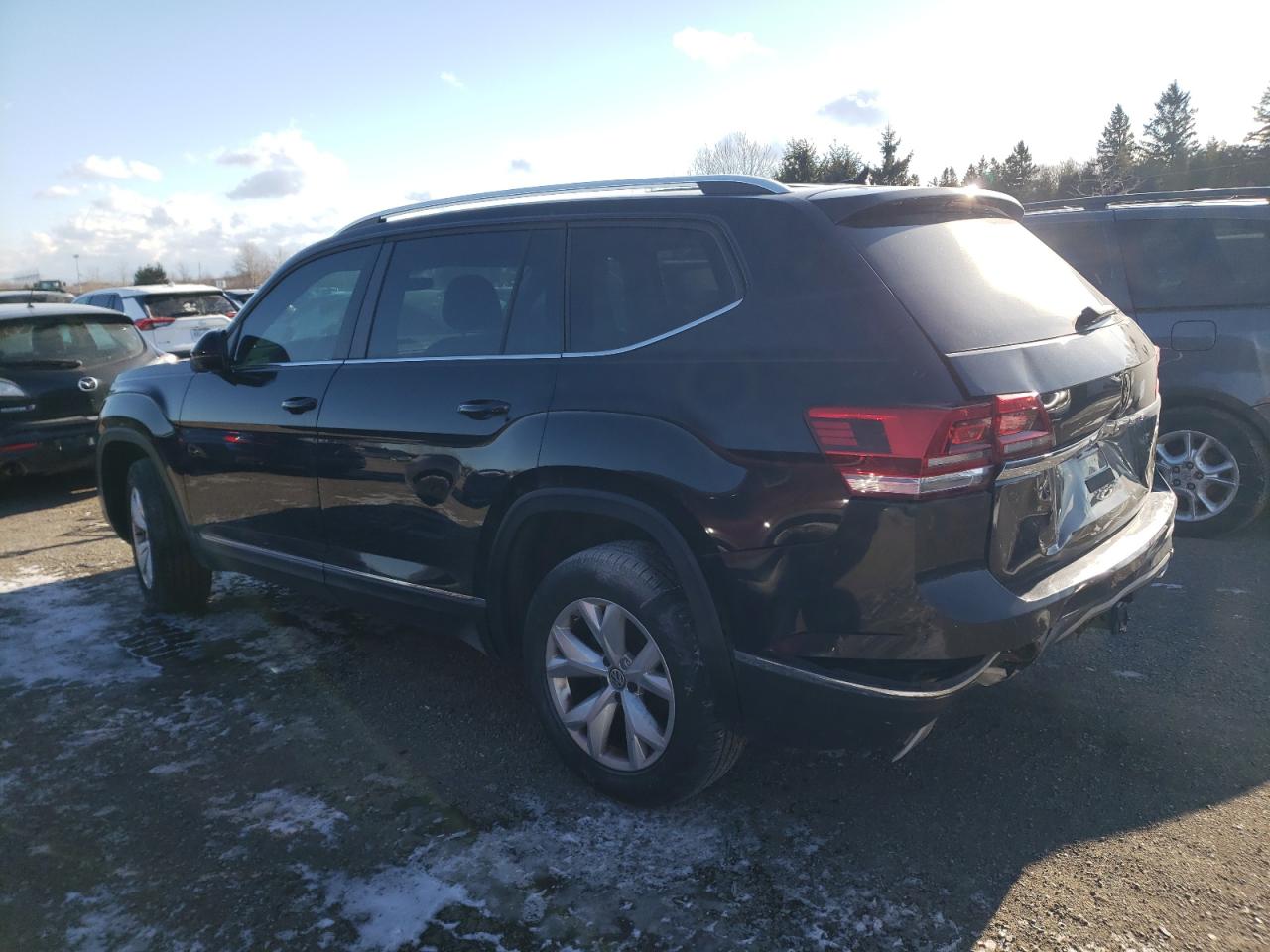 2018 Volkswagen Atlas - Image 2