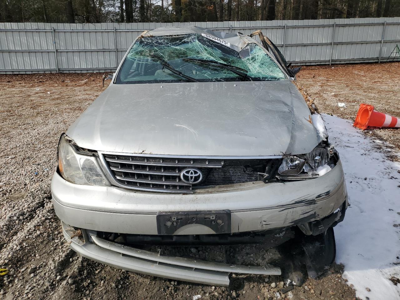 2004 Toyota Avalon - Image 5