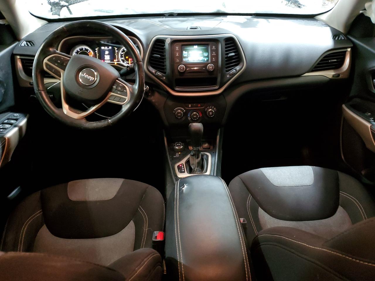 2017 Jeep Grand Cherokee - Image 8