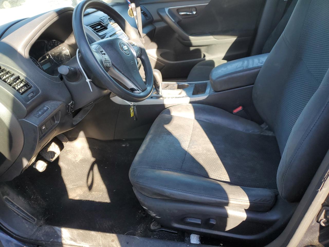 2015 Nissan Altima - Image 7