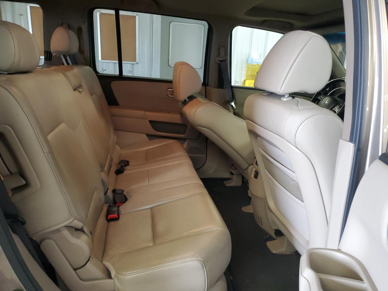 2010 Honda Pilot - Image 11