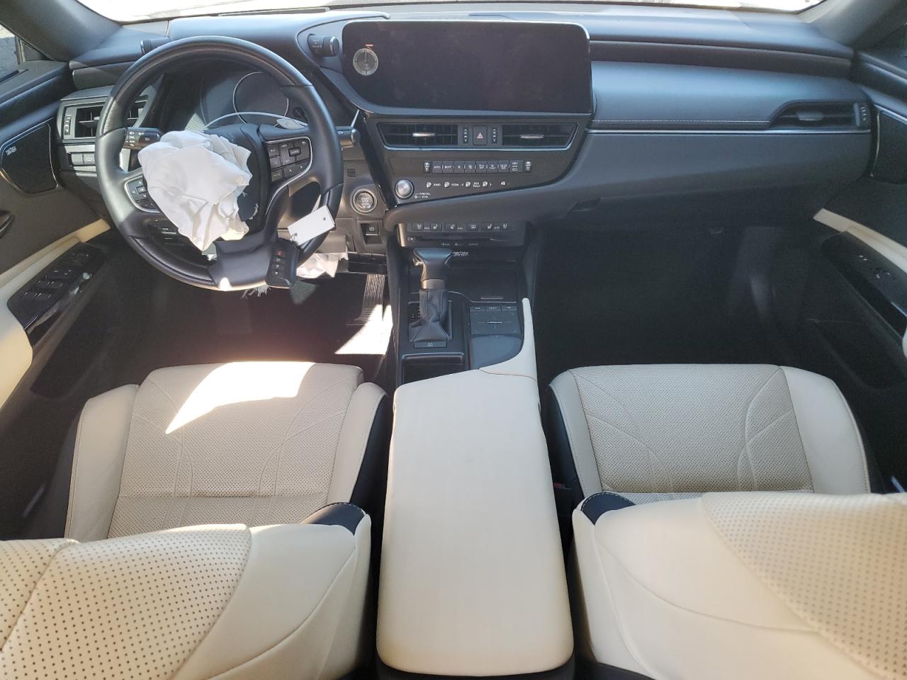 2022 Lexus ES - Image 8