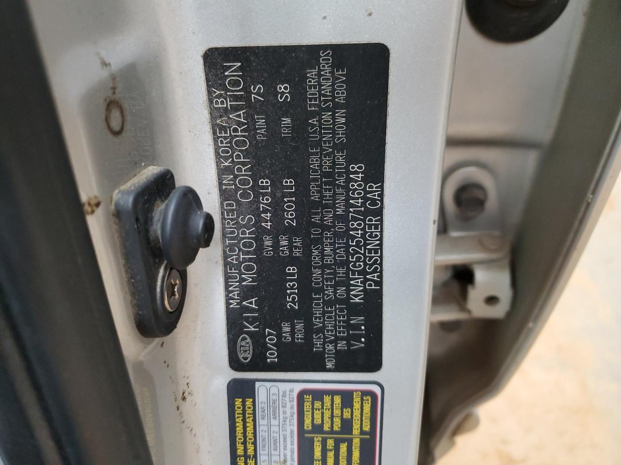 2008 Kia Rondo - Image 13