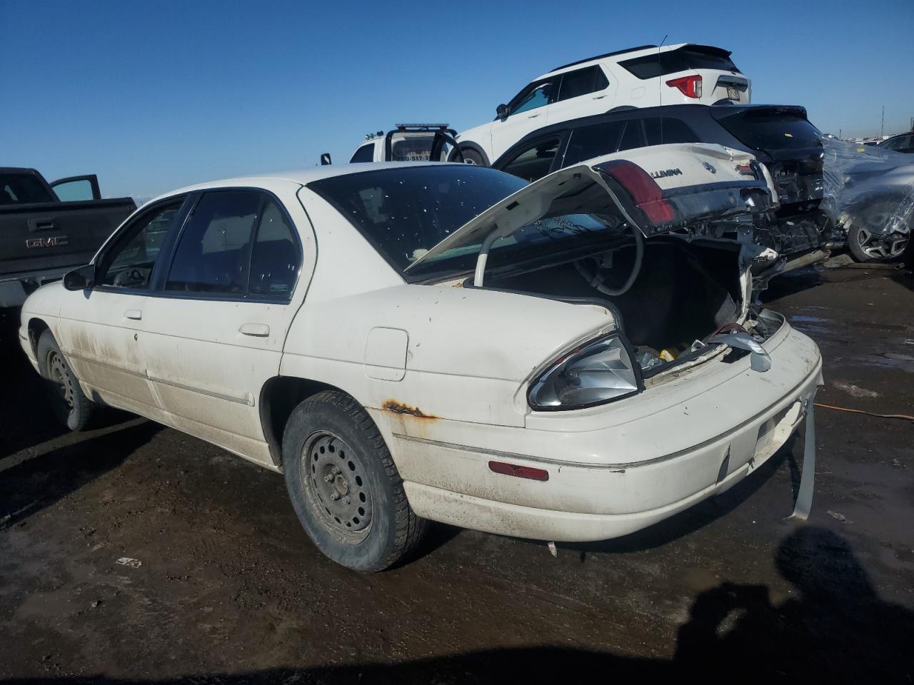2001 Chevrolet Lumina - Image 2