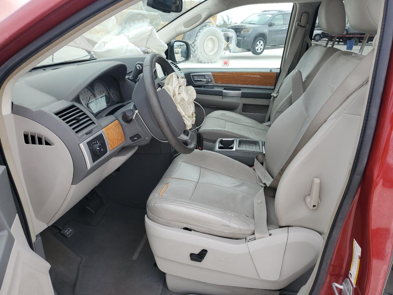 2008 Chrysler Town & Country - Image 7