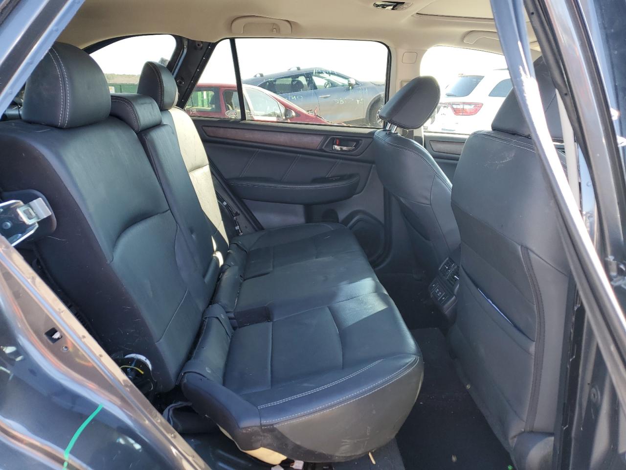 2019 Subaru Outback - Image 12