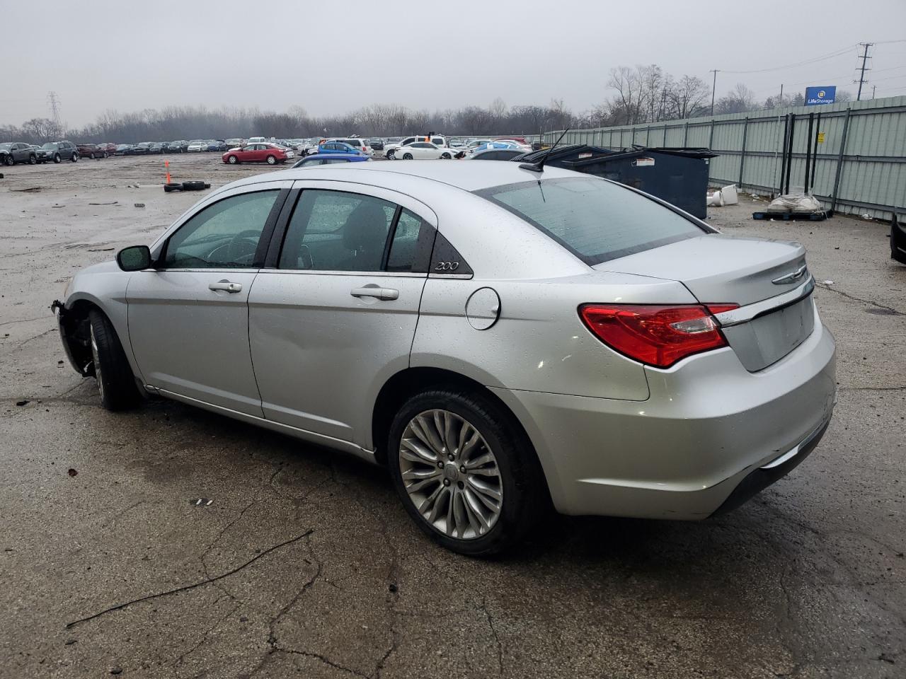 2012 Chrysler 200 - Image 2