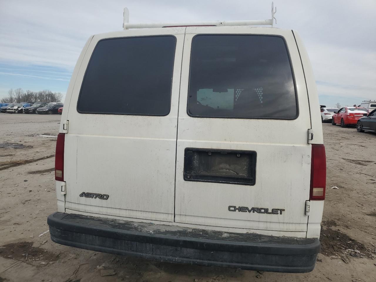 2000 Chevrolet Astro - Image 6