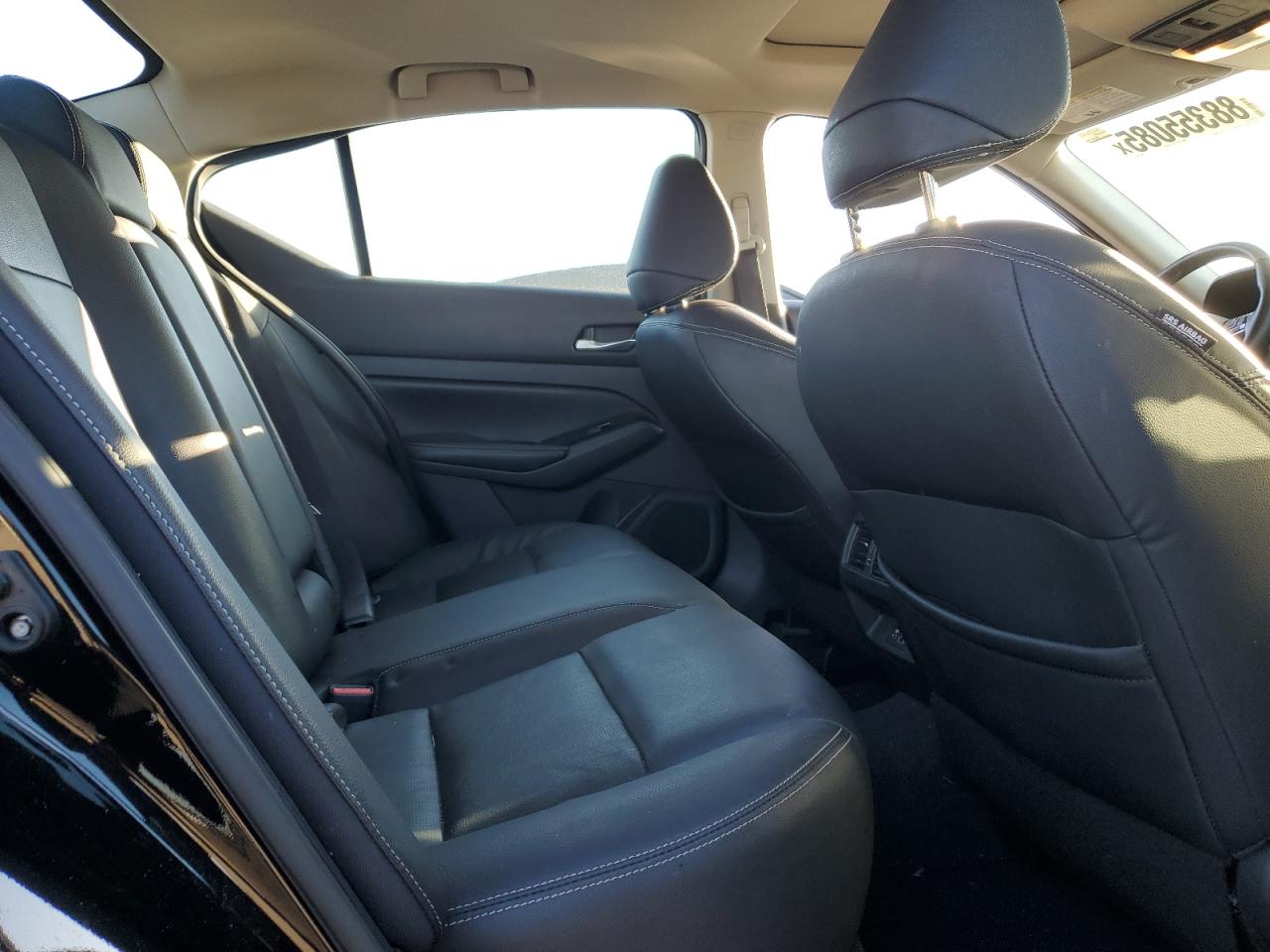 2021 Nissan Altima - Image 10