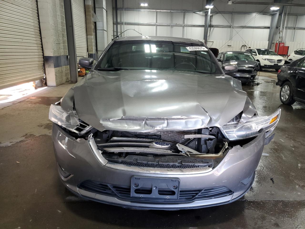 2014 Ford Taurus - Image 5
