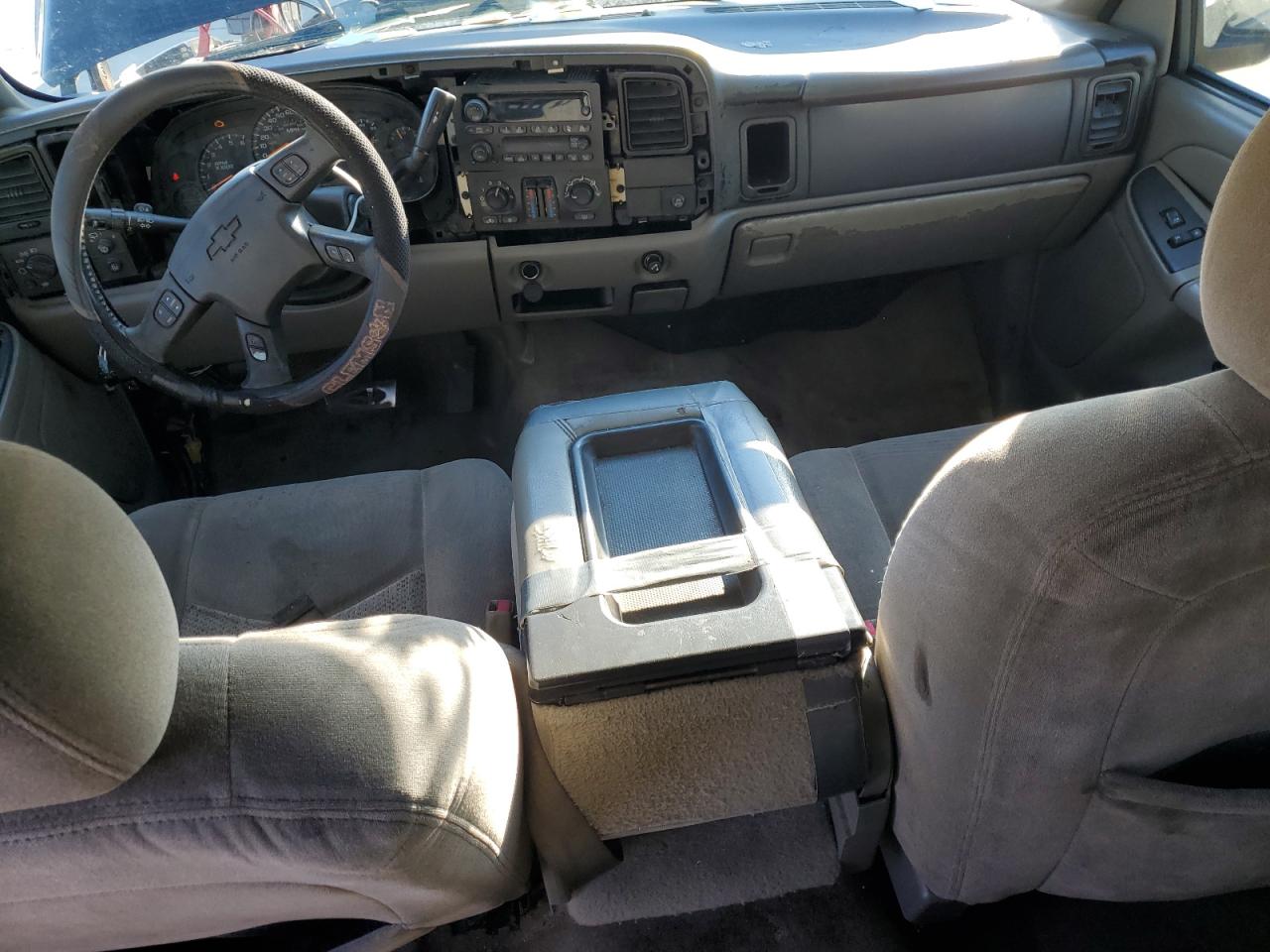 2006 Chevrolet Suburban - Image 8