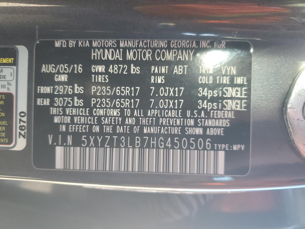 2017 Hyundai Santa Fe - Image 14