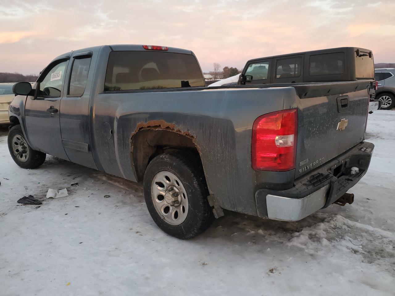 2010 Chevrolet Silverado - Image 2