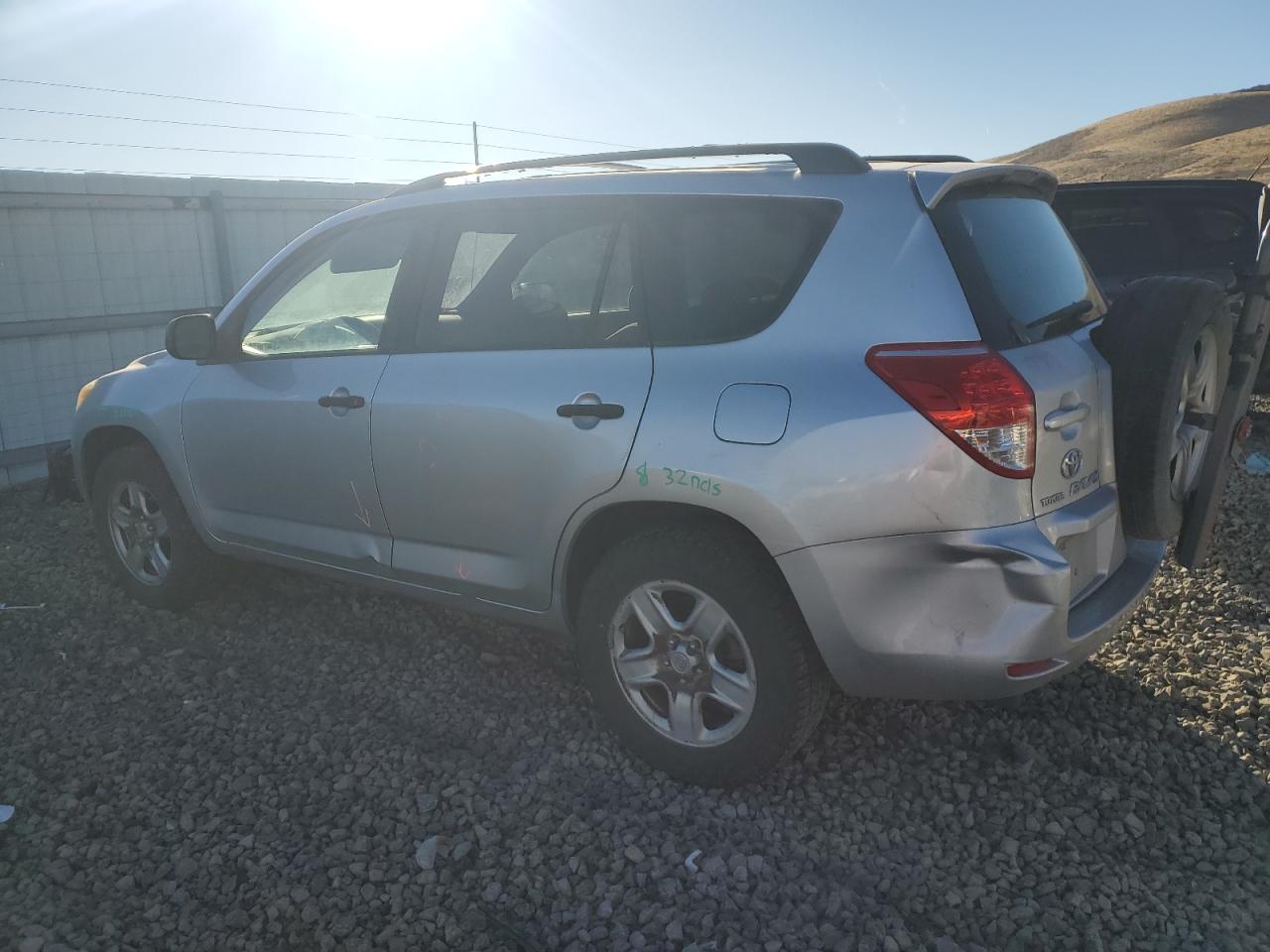 2006 Toyota RAV 4 - Image 2