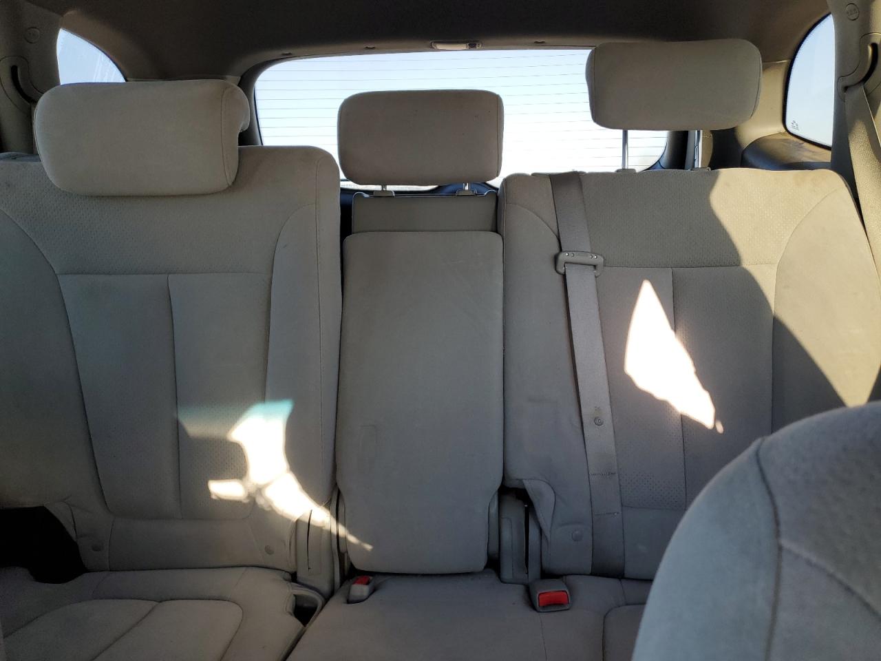 2008 Hyundai Santa Fe - Image 10