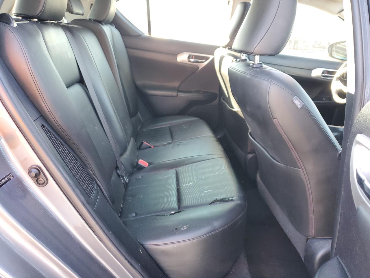 2012 Lexus CT - Image 10