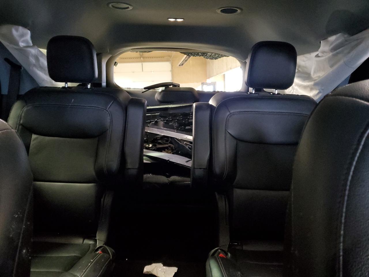 2023 Ford Explorer - Image 10