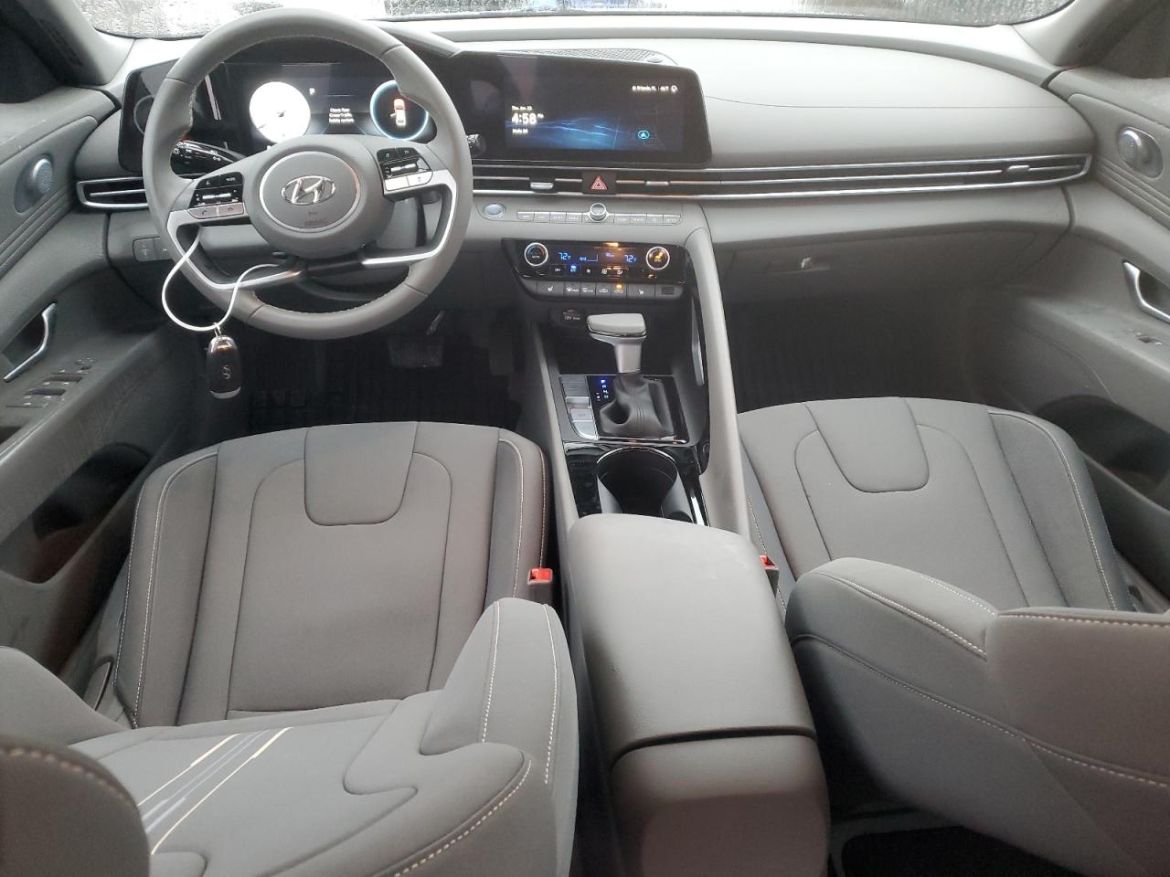 2023 Hyundai Elantra - Image 8