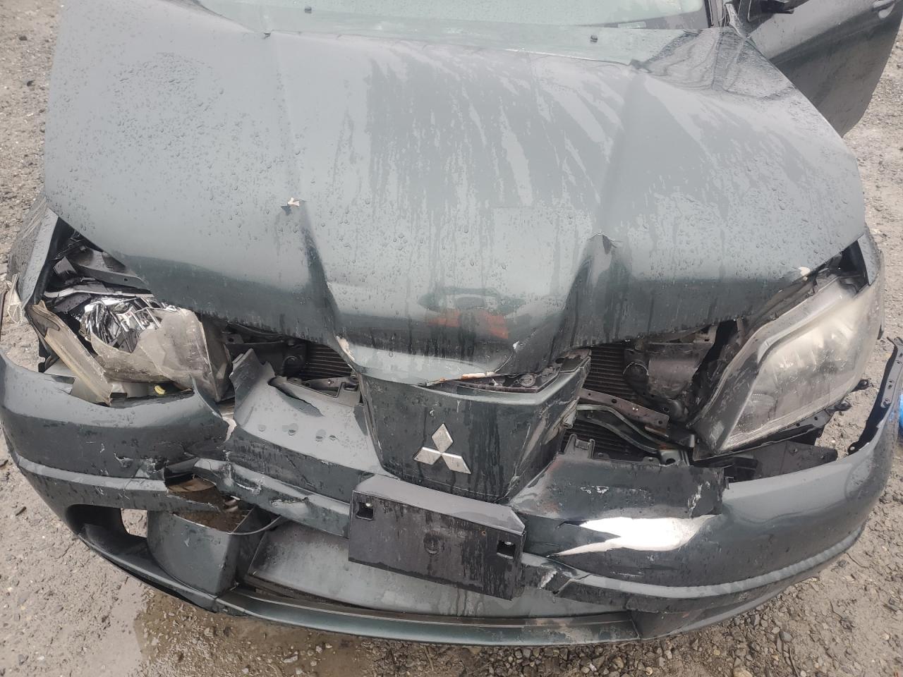 2003 Mitsubishi Outlander - Image 11