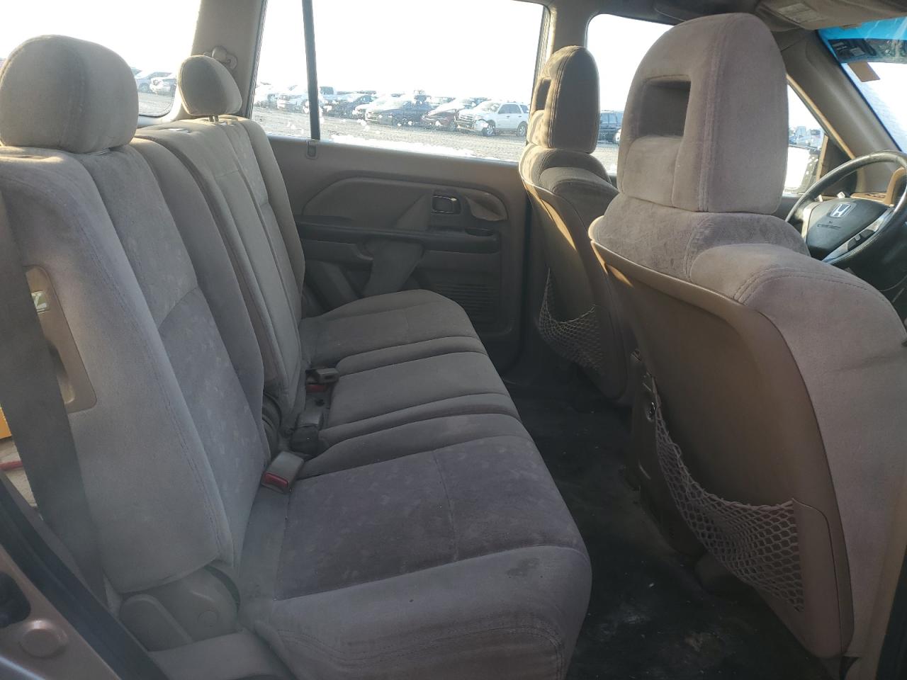 2004 Honda Pilot - Image 11