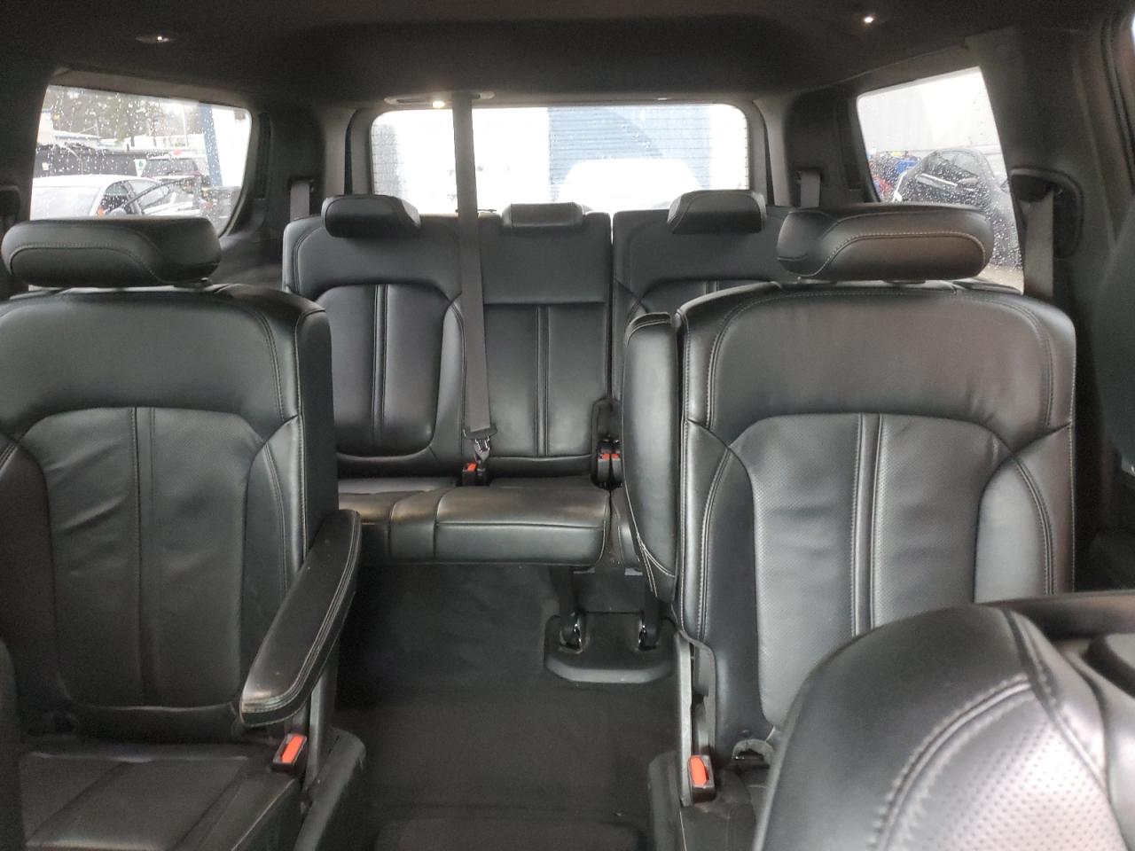 2022 Jeep Grand Wagoneer - Image 10
