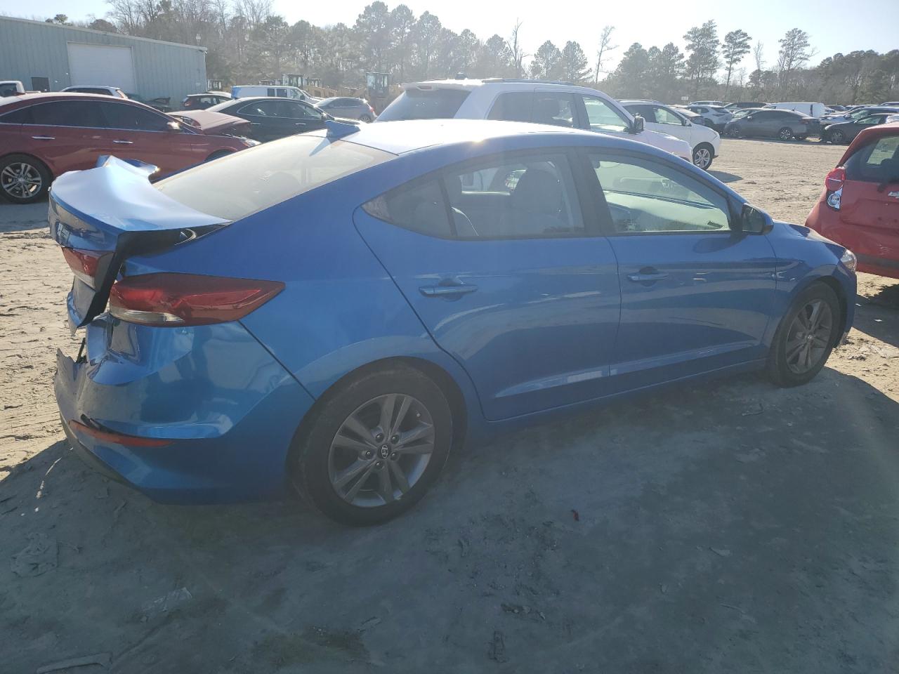 2017 Hyundai Elantra - Image 3