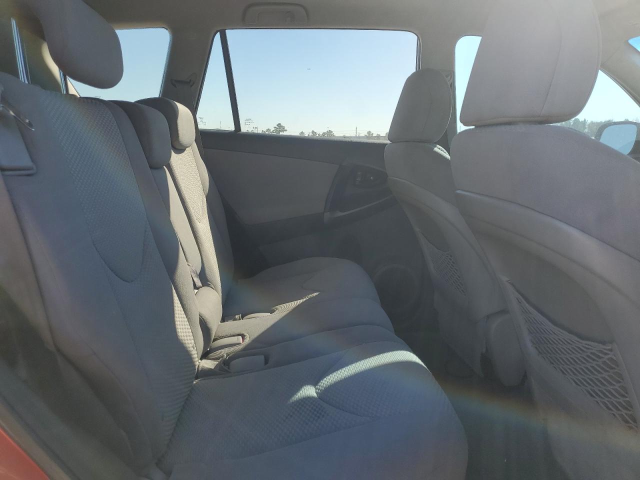 2011 Toyota RAV 4 - Image 11
