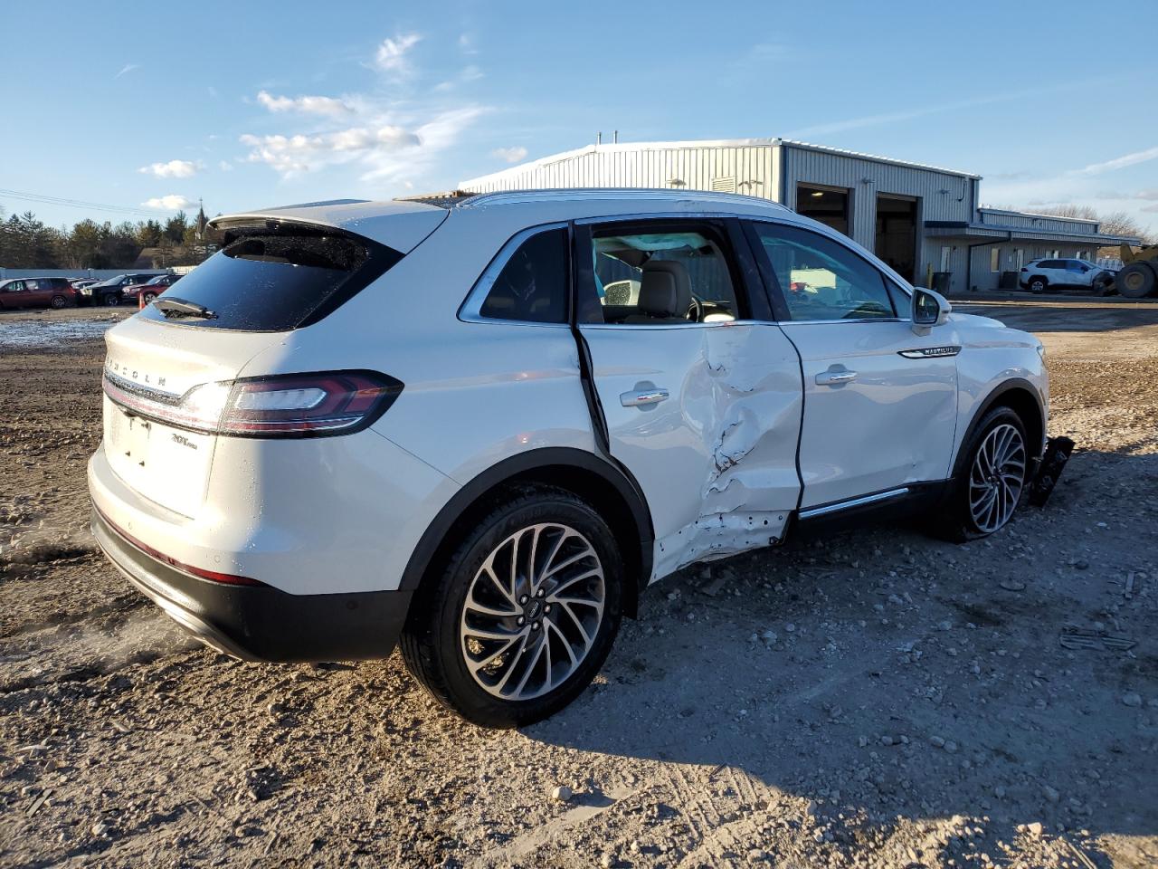 2020 Lincoln Nautilus - Image 3