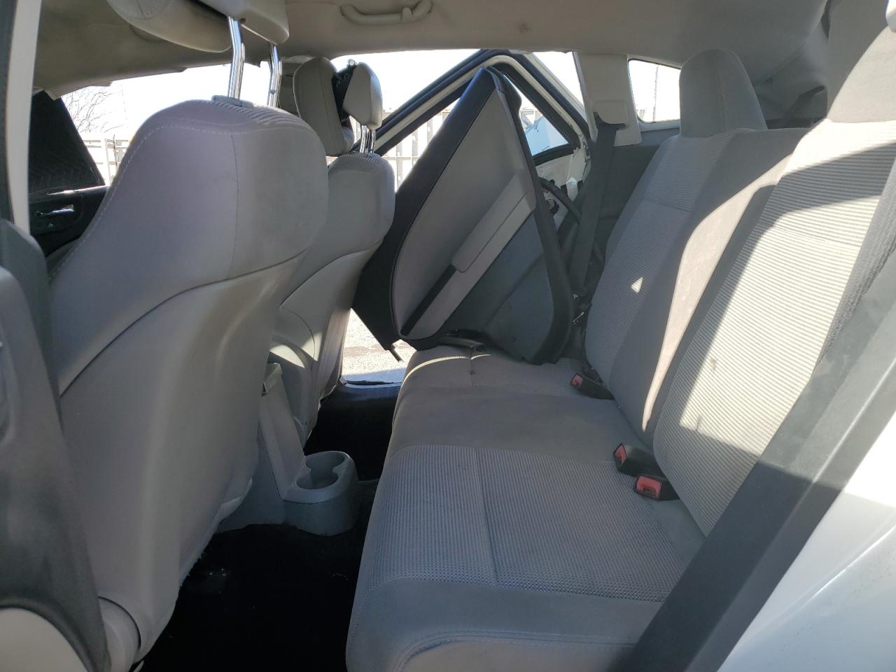 2010 Dodge Caliber - Image 10