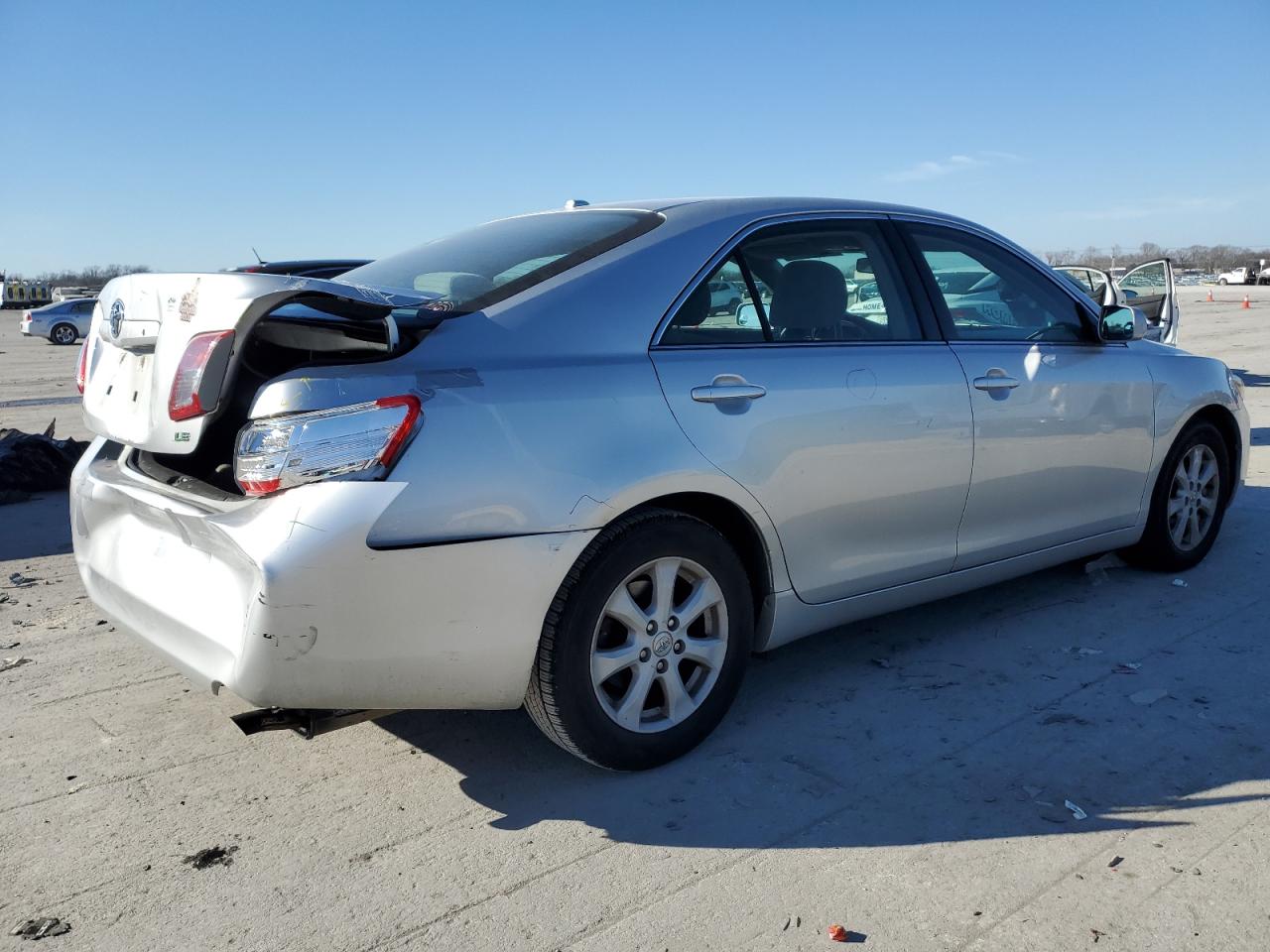 2010 Toyota Camry - Image 3