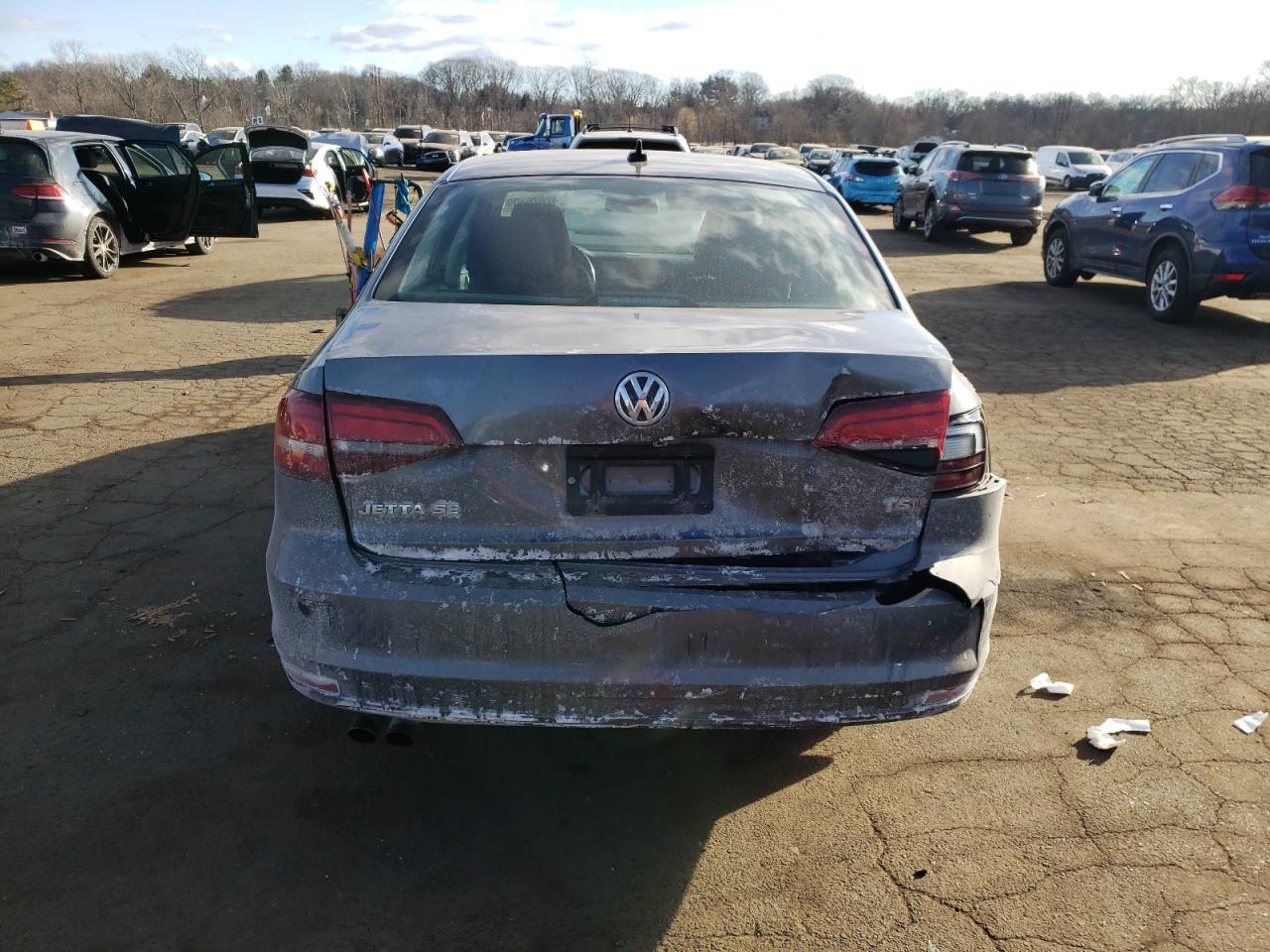 2017 Volkswagen Jetta - Image 6