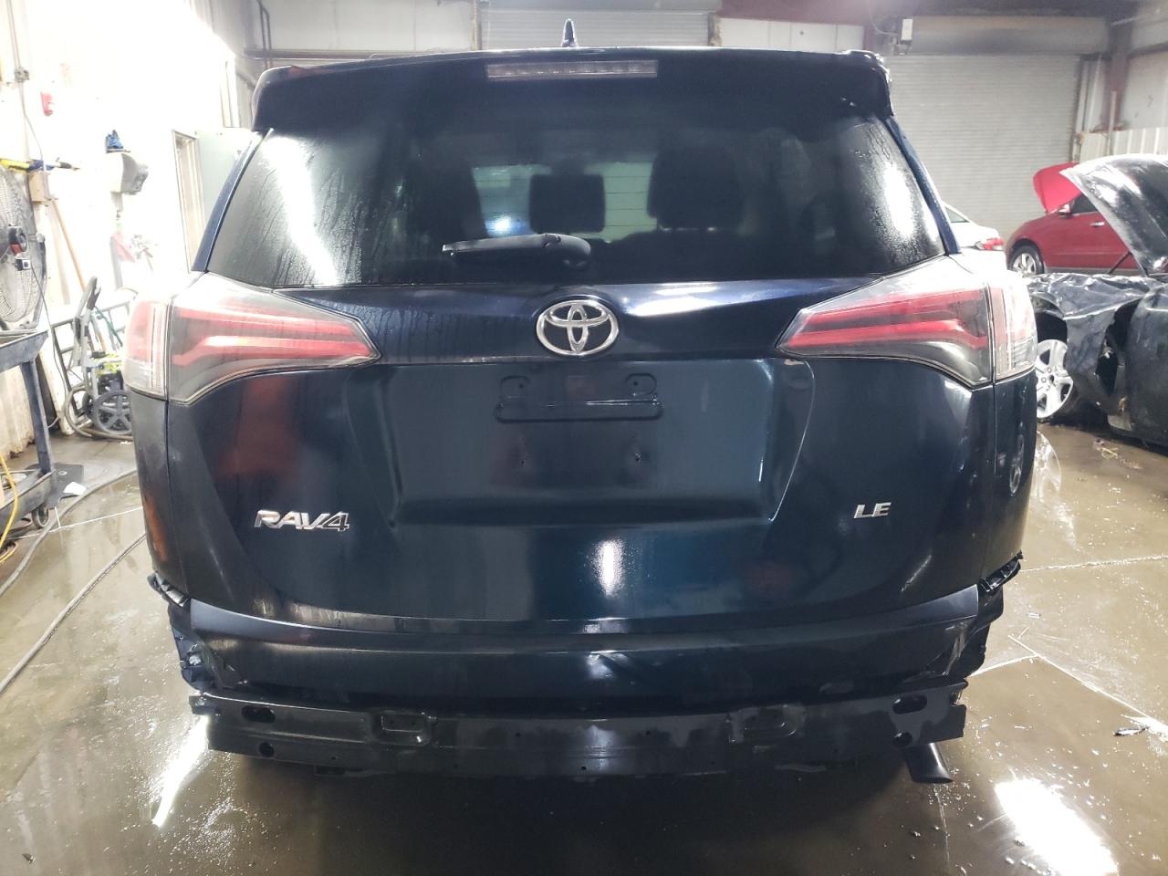 2018 Toyota Rav4 Le VIN: JTMZFREV4JJ741083 Lot: 89159585