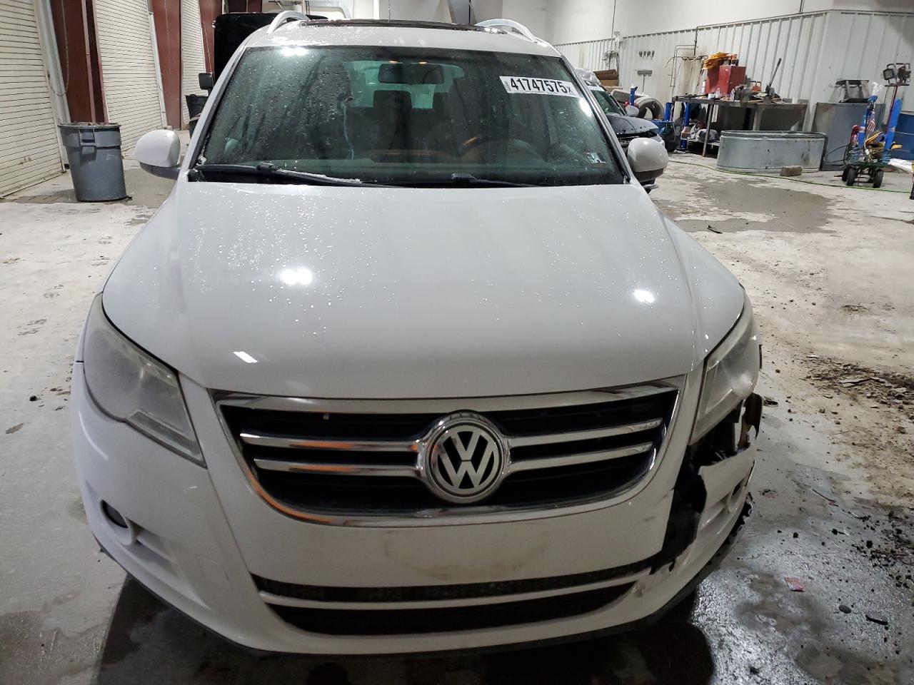 2009 Volkswagen Tiguan - Image 5
