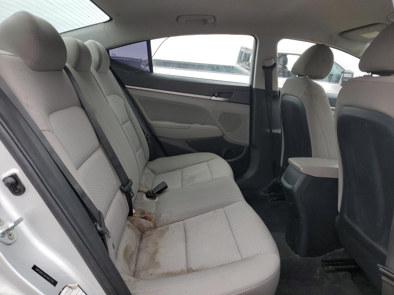 2019 Hyundai Elantra - Image 10
