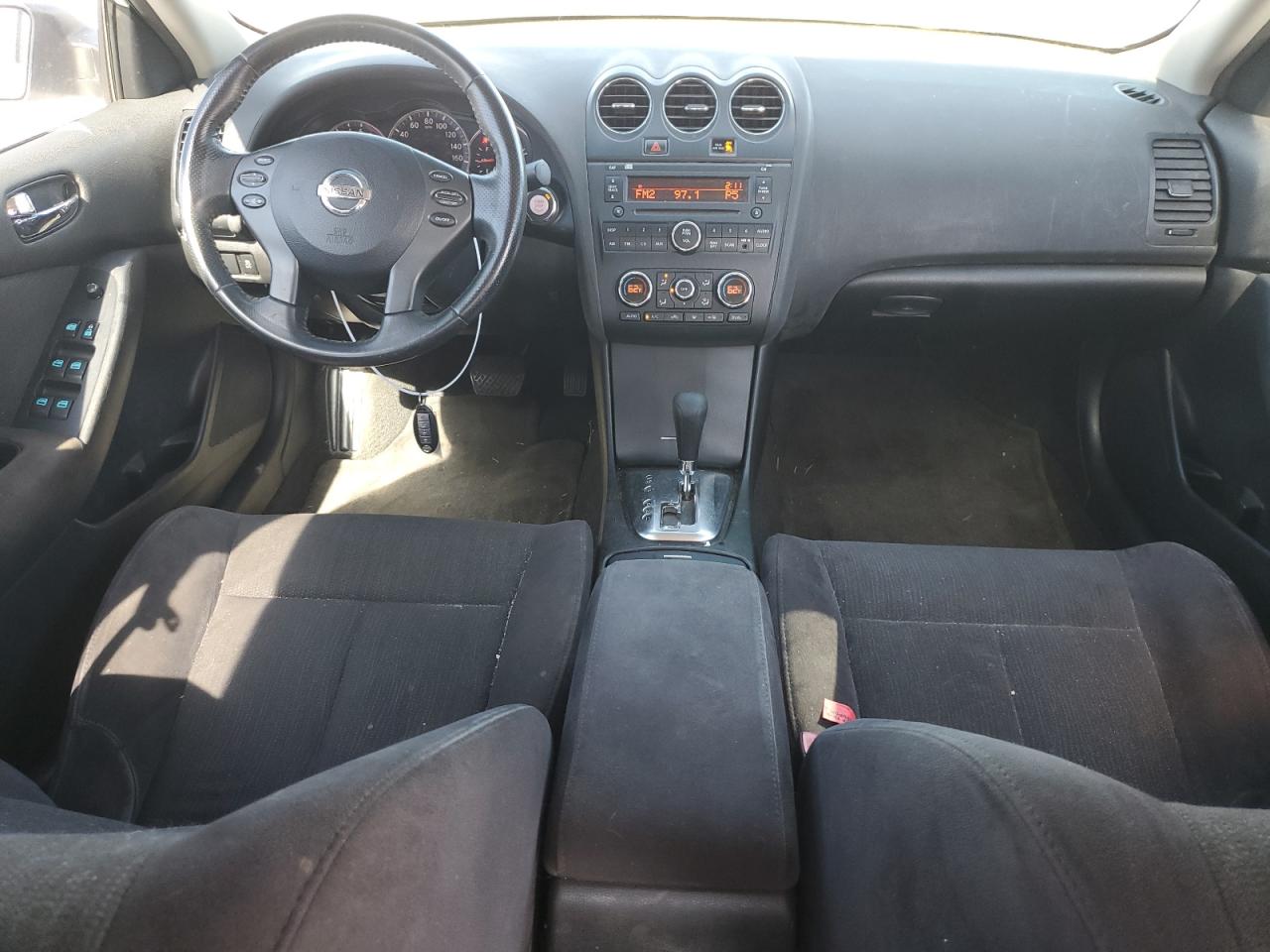 2011 Nissan Altima - Image 8