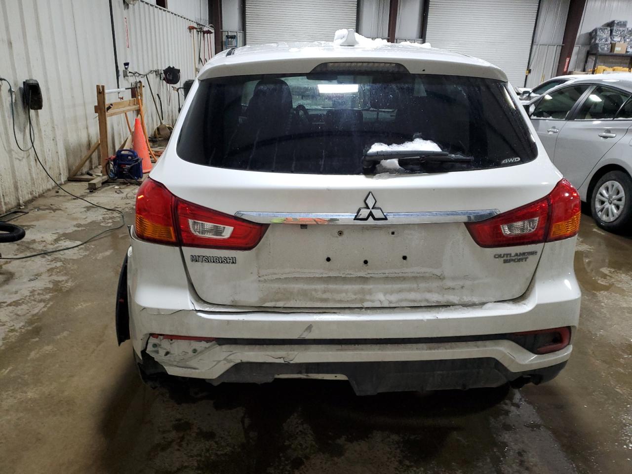 2019 Mitsubishi Outlander - Image 6