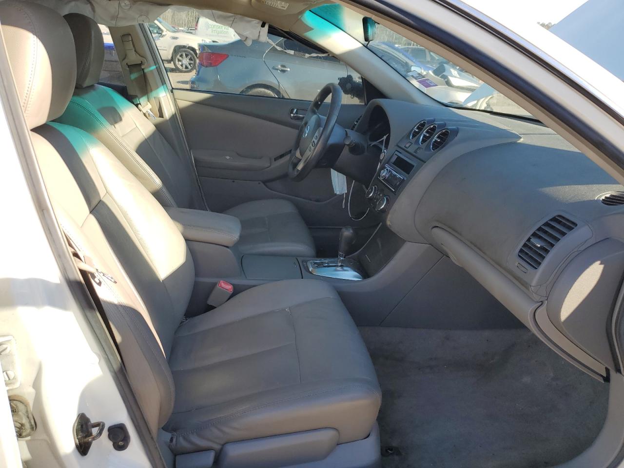 2010 Nissan Altima - Image 7