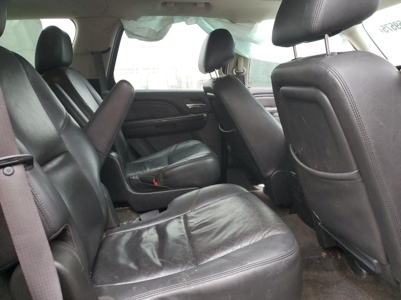 2011 GMC Yukon - Image 11