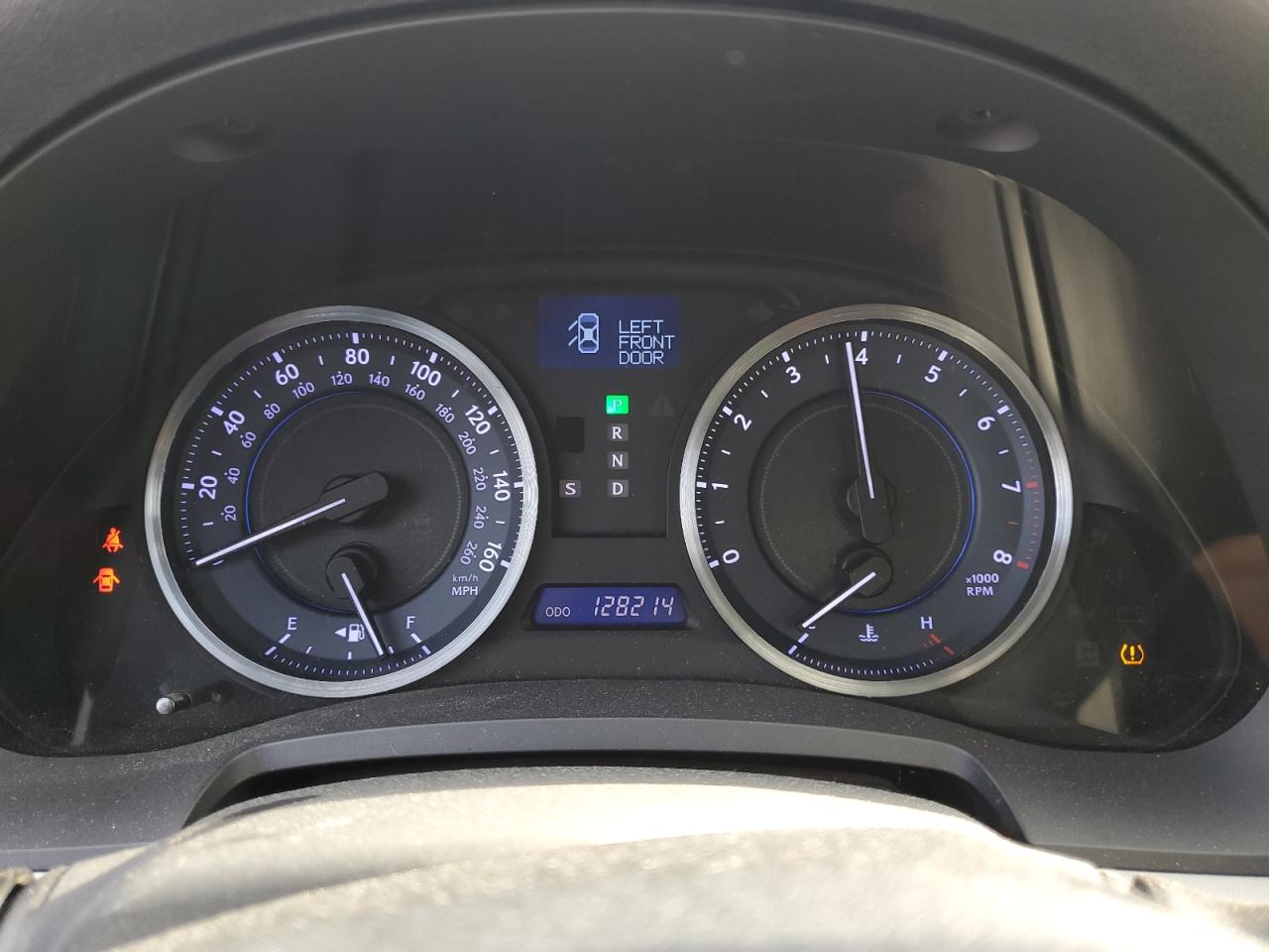 2011 Lexus IS - Image 9