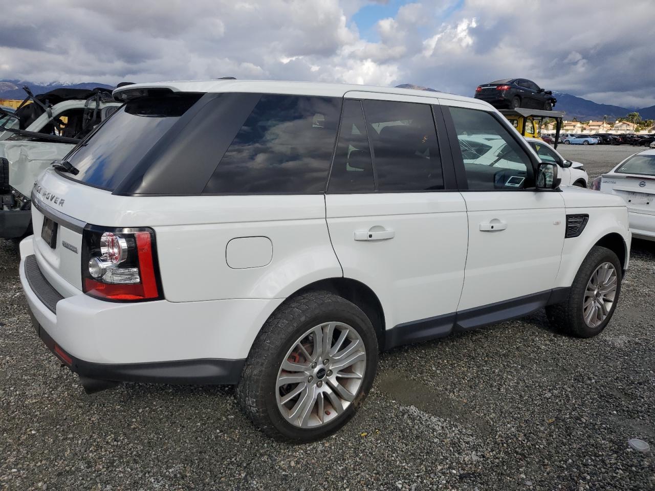 2013 Land Rover Range Rover - Image 3