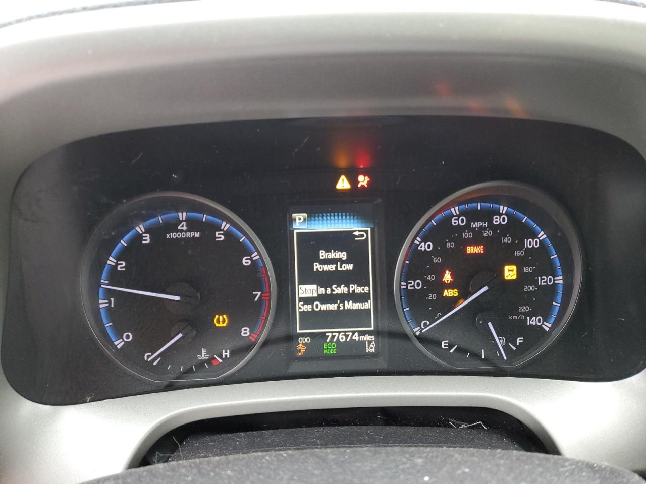 2018 Toyota RAV 4 - Image 9