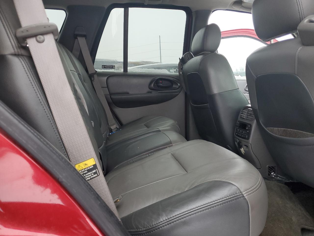 2002 Chevrolet TrailBlazer - Image 11