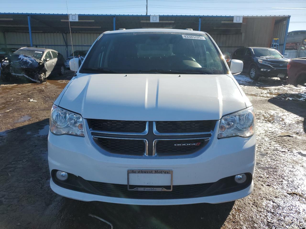 2019 Dodge Caravan - Image 5