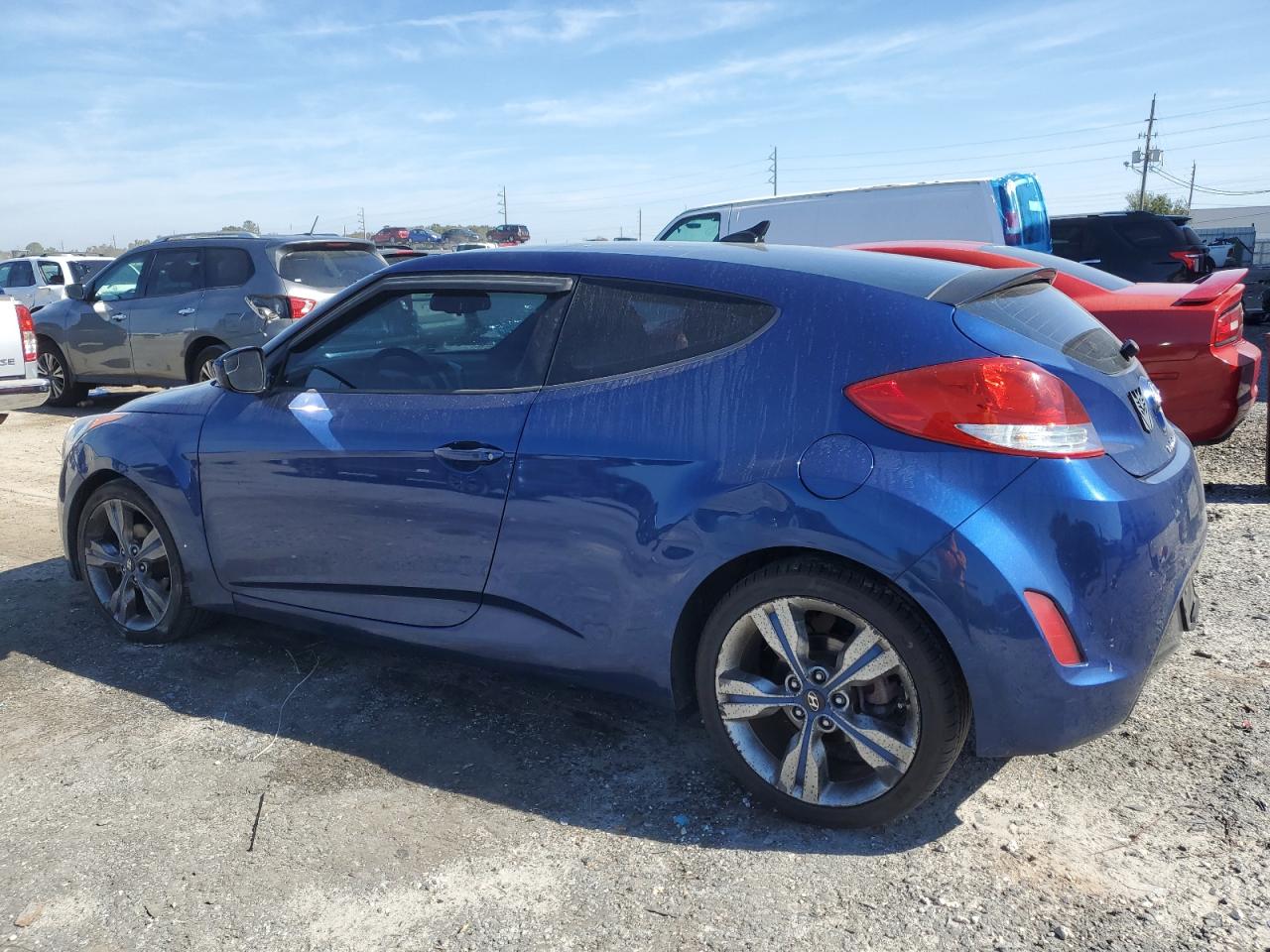 2017 Hyundai Veloster - Image 2