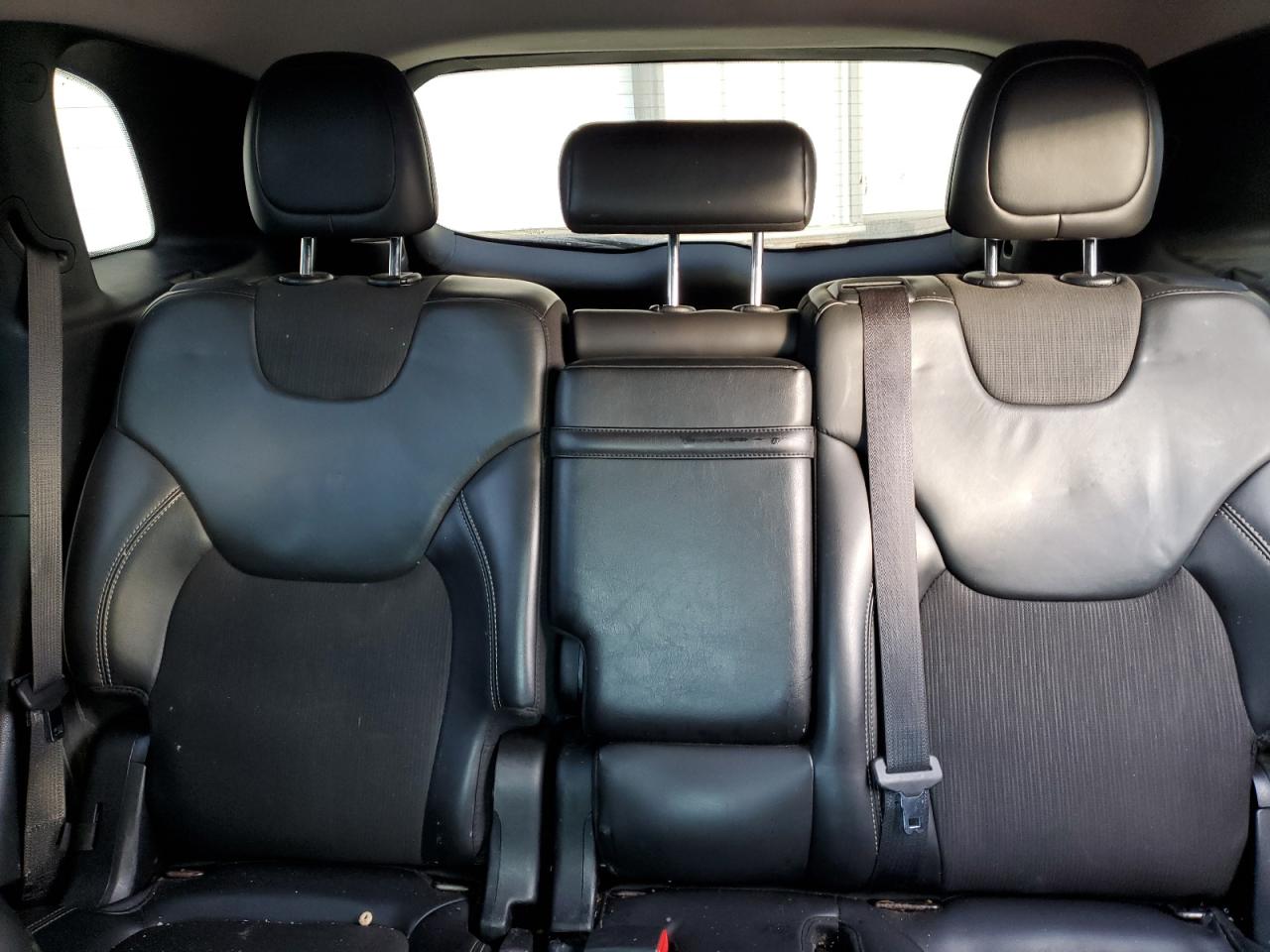 2018 Jeep Grand Cherokee - Image 10