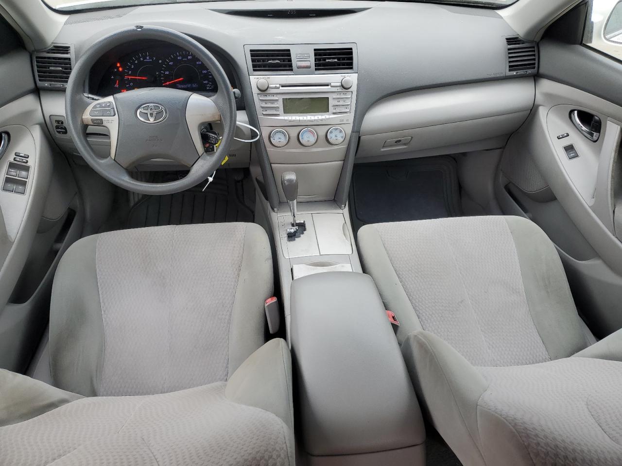 2011 Toyota Camry - Image 8