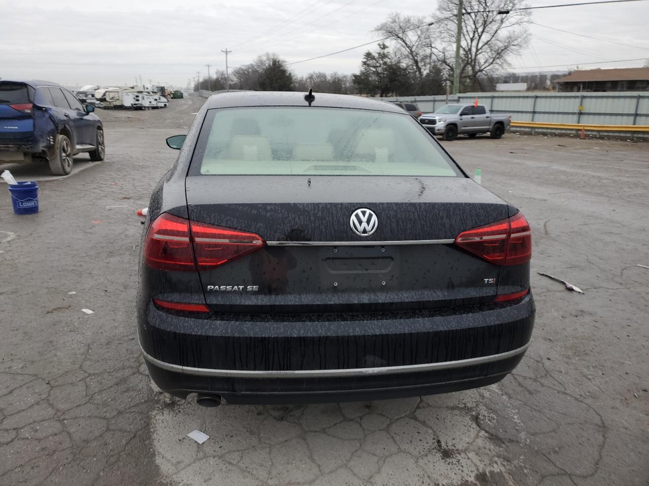 2017 Volkswagen Passat - Image 6