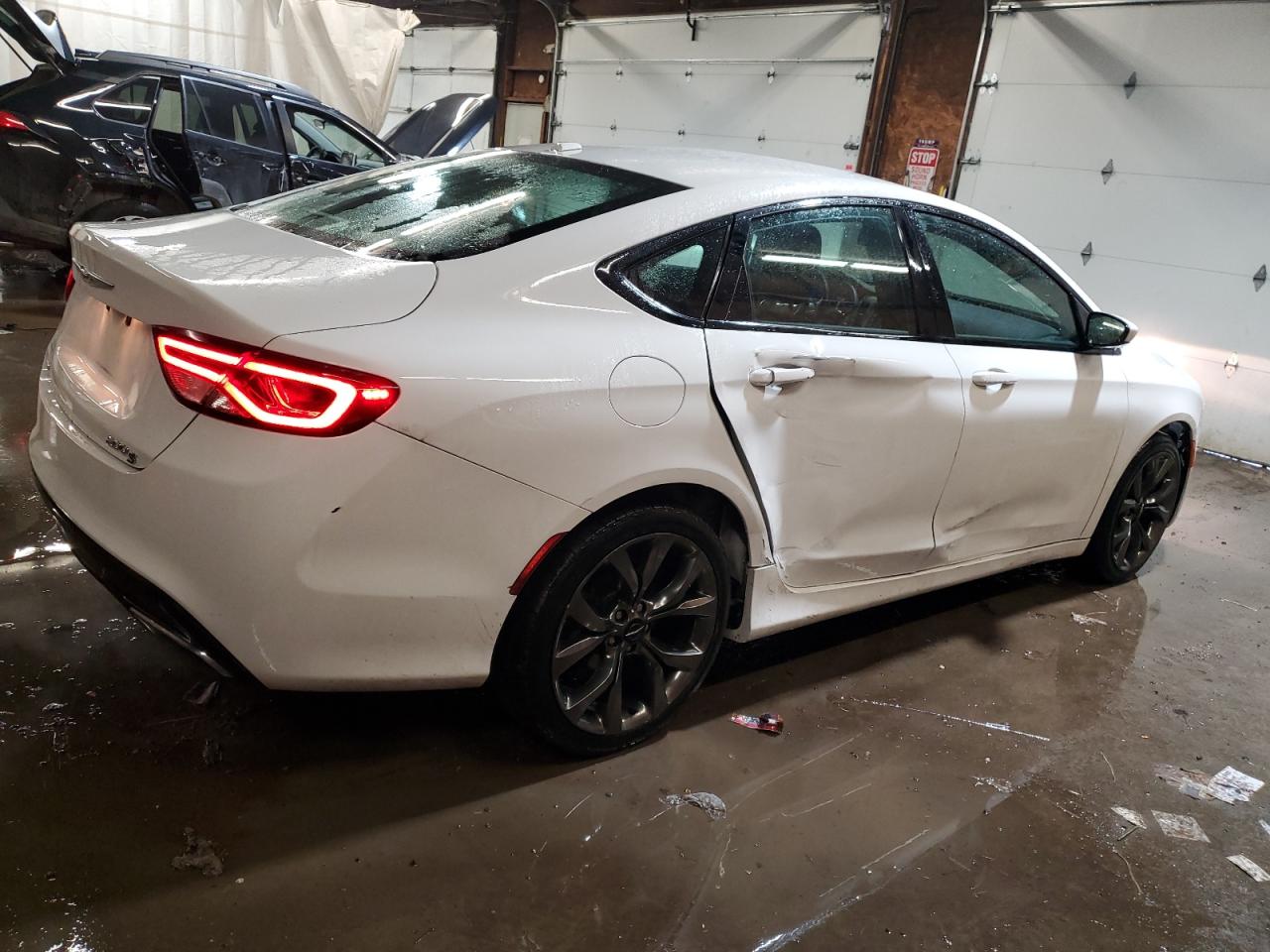 2015 Chrysler 200 - Image 3