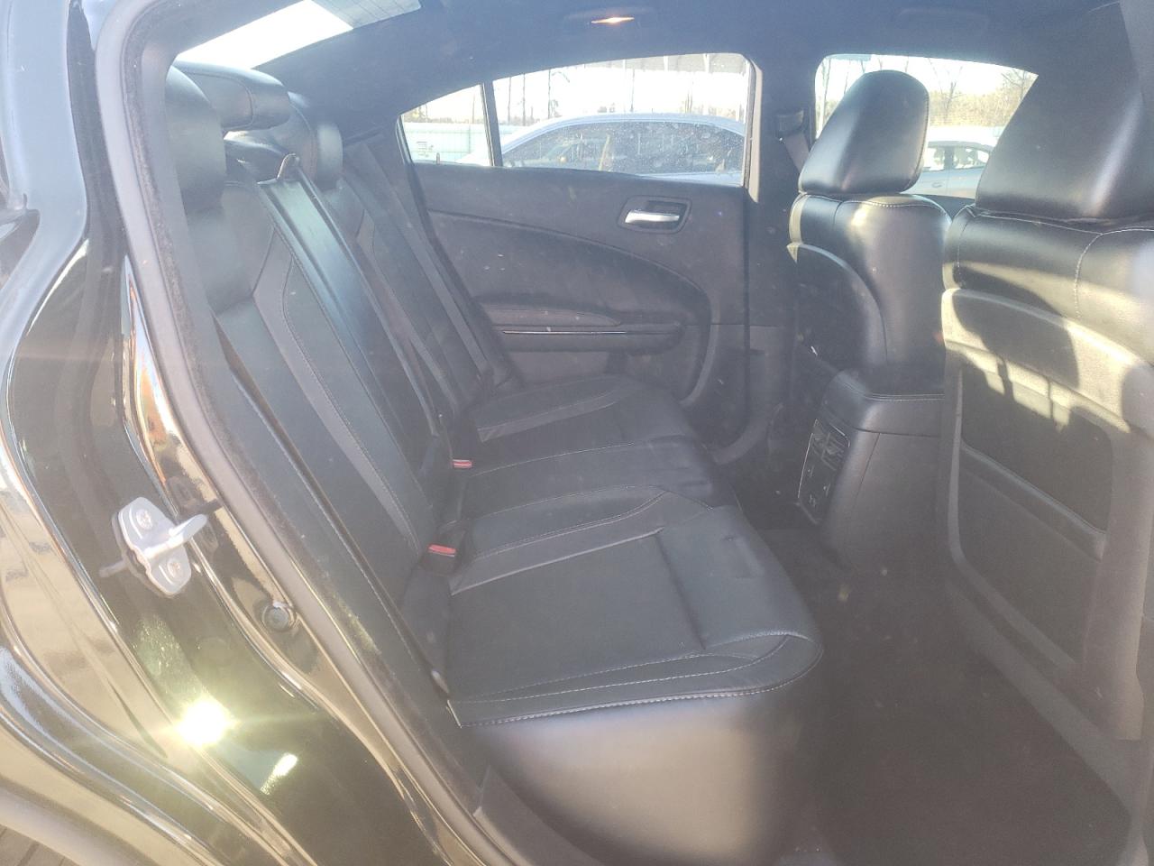 2016 Dodge Charger - Image 10
